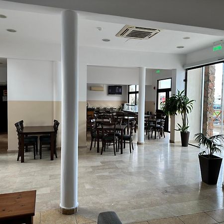 New York Plaza Hotel Apartments Paphos Exterior photo