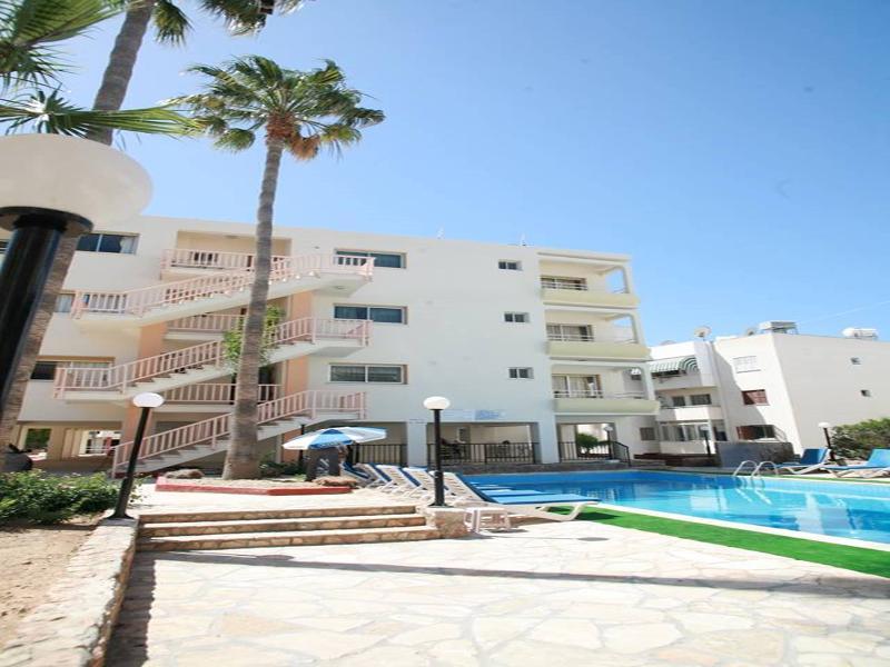 New York Plaza Hotel Apartments Paphos Exterior photo