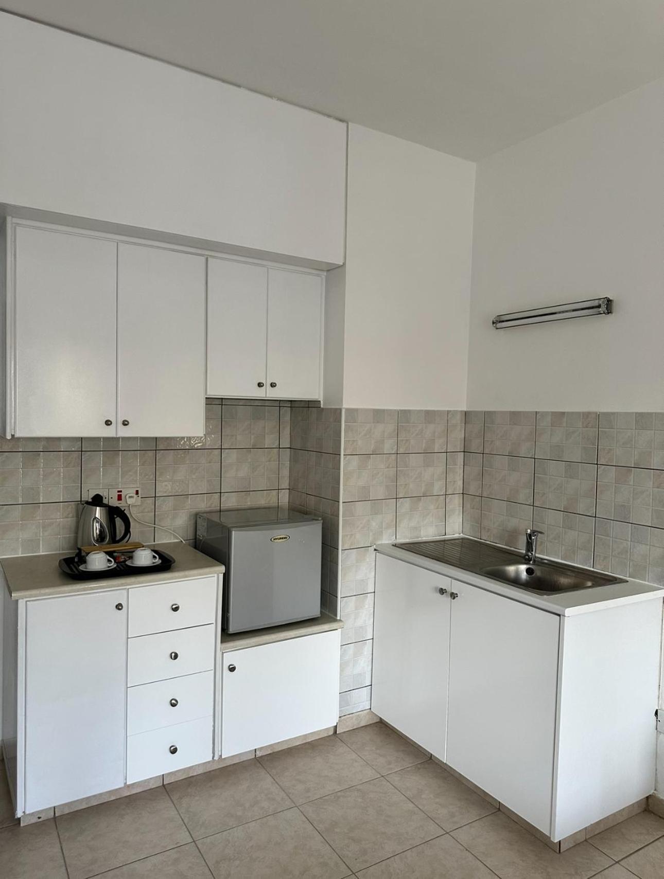 New York Plaza Hotel Apartments Paphos Exterior photo