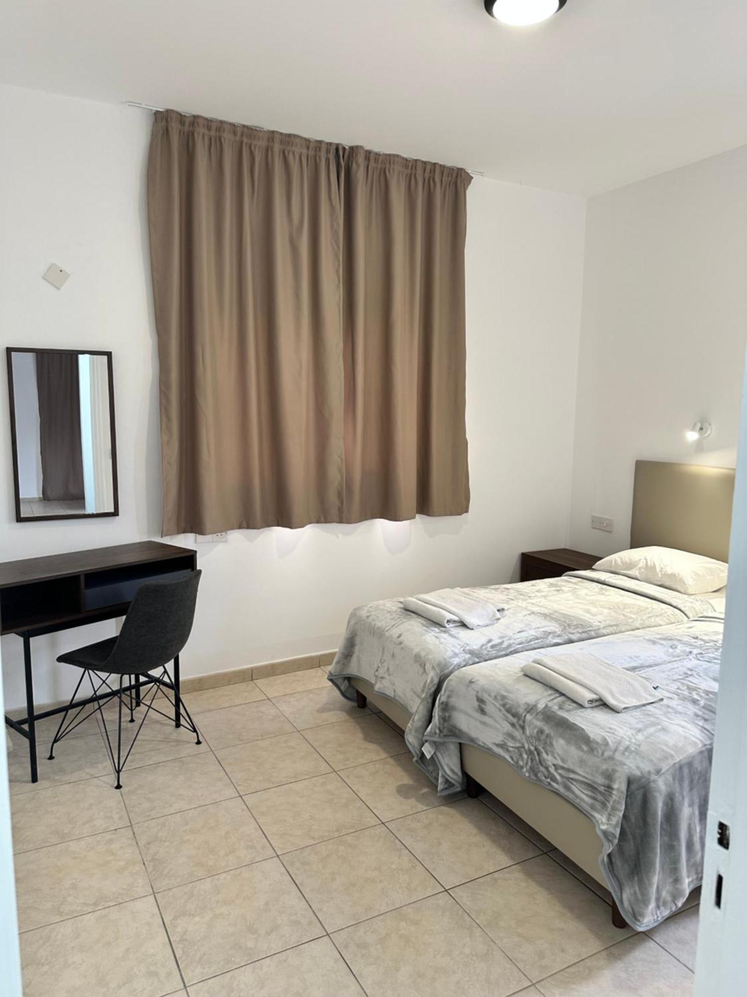 New York Plaza Hotel Apartments Paphos Exterior photo