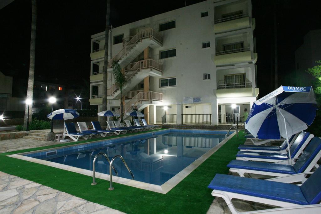 New York Plaza Hotel Apartments Paphos Exterior photo